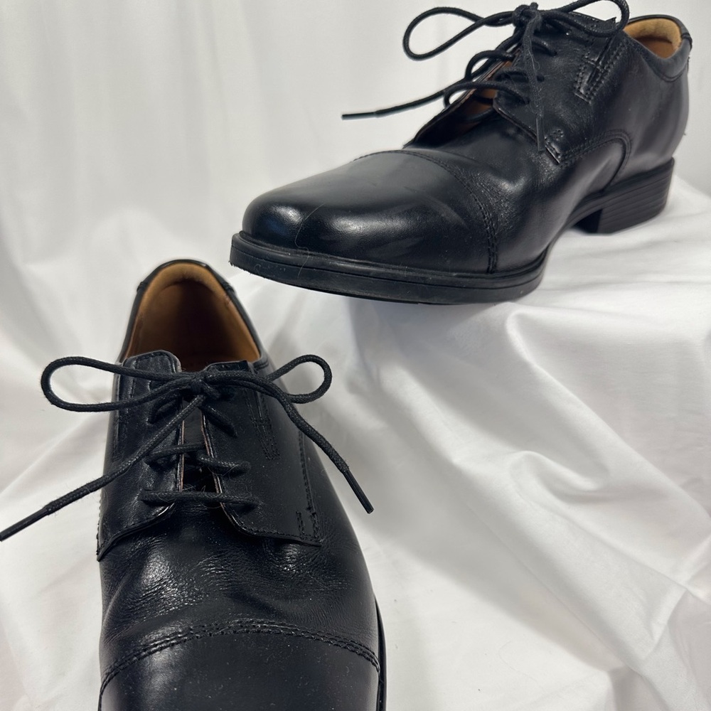 Clarks men’s oxford/Derby size 9